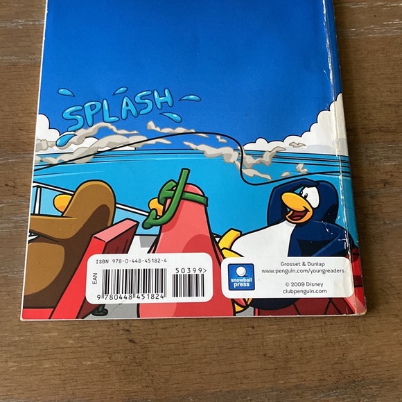 Original Disney Club Penguin Comics Comic Book - Picture 8 of 9